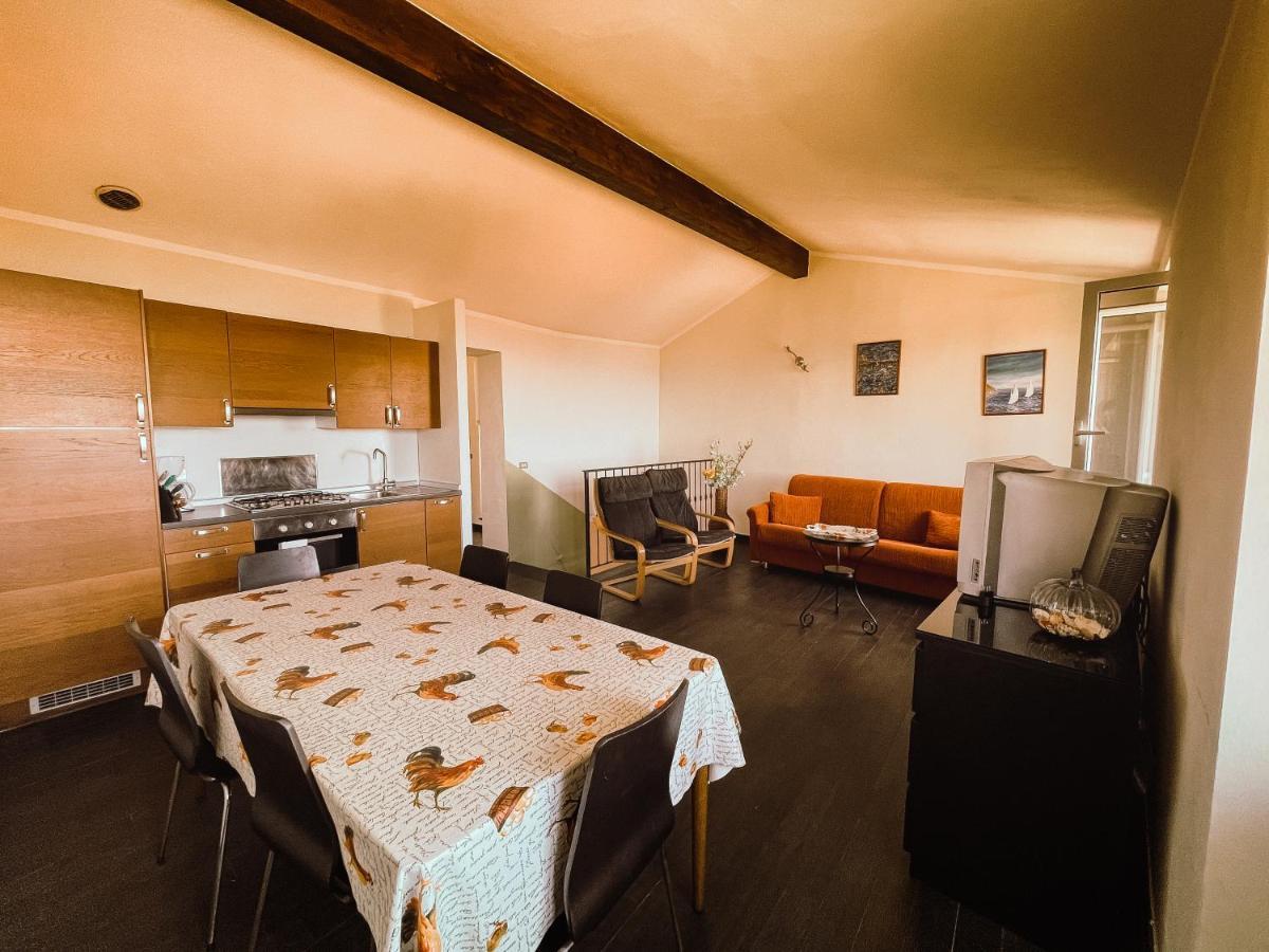 Terzorio Mar Ligure-Trilocale Vista Mare Apartment Bagian luar foto