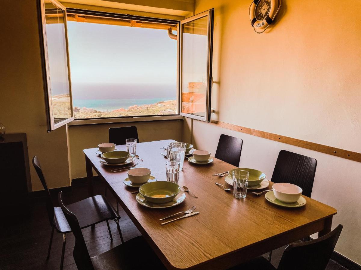 Terzorio Mar Ligure-Trilocale Vista Mare Apartment Bagian luar foto